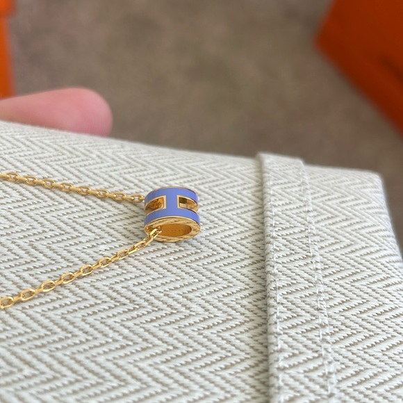 Hermès mini pop h pendant necklace, lilas with gold - Picture 3 of 8